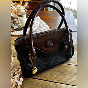 Vintage Dooney and Bourke leather purse